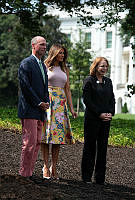 Mrs. Trump Plants Oak with Presidential Descendants