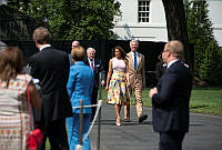 Mrs. Trump Plants Oak with Presidential Descendants