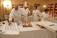 White House Pastry Chefs Assemble 2006 Gingerbread House