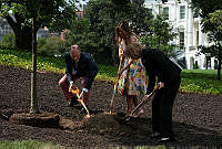 Mrs. Trump Plants Oak with Presidential Descendants