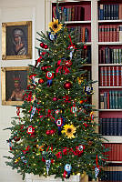 2020 Holiday Decorations in the Library