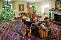 2022 Vermeil Room Holiday Decorations, Biden Administration