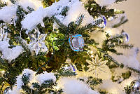 2021 Official White House Christmas Ornament in the East Garden Room