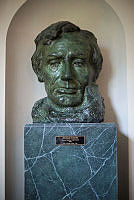 Abraham Lincoln Bust, East Garden Room