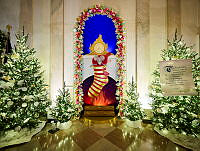 2023 Cross Hall Holiday Decorations, Biden Administration